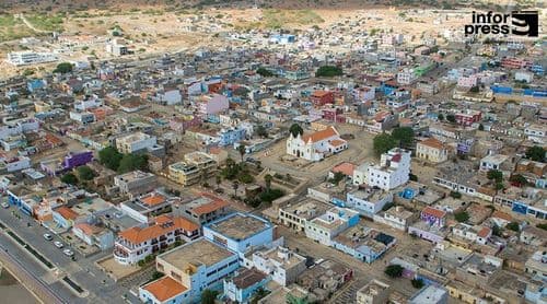 La mairie de Maio rencontre les émigrants pour discuter du développement de l’île