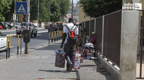 Quase metade dos guineenses e cabo-verdianos consideram emigrar - Afrobarometer