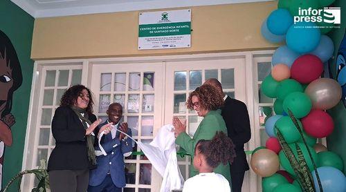 Le gouvernement inaugure le Centre d'urgence pédiatrique et les nouvelles installations de l'ICCA à Santiago Norte