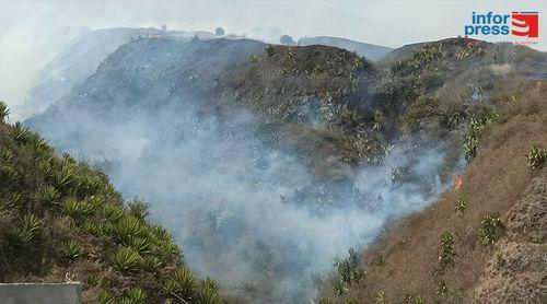 Fogo: Incêndio de grandes proporções activo em Campanas de Baixo