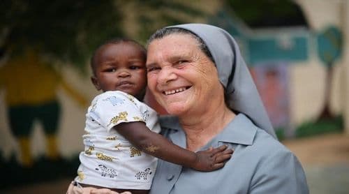 Se os melhores emigram, temos de olhar pelos são-tomenses que ficam – Irmã Lúcia