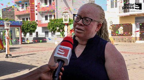 “Nunca me senti diferente por ser albina e apesar das minhas limitações vivo como uma pessoa ‘normal’” – empreendedora