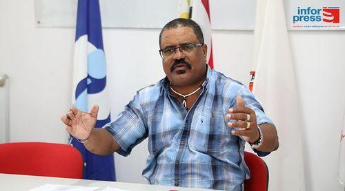 Sindep pondera nova manifestação nacional para Dia do Professor para contestar alegadas injustiças