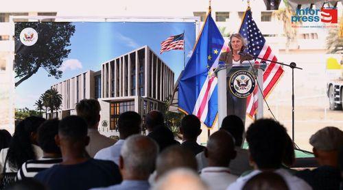 Nova Embaixada dos EUA simboliza reforço da parceria histórica com Cabo Verde - embaixadora