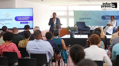 Science: La ministre de la santé demande un investissement accru dans la recherche