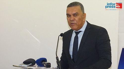 Presidente da Câmara de Comércio do Barlavento minimiza efeitos das taxas dos EUA sobre economia cabo-verdiana (c/áudio)