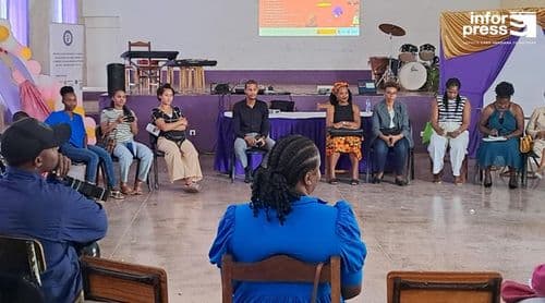 Dia Internacional da Mulher: Escola Secundária Regina Silva promove jornada educativa 