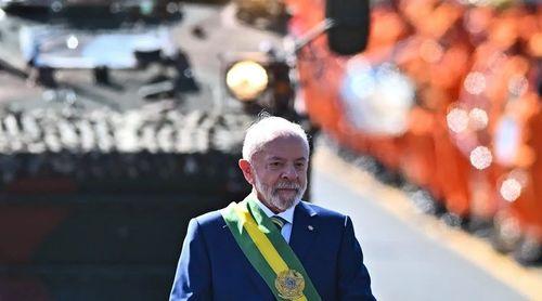 Esquerda brasileira sai à rua pela soberania e direita pela amnistia a Bolsonaro