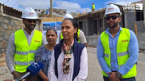 Santiago Norte: Ministra das Infraestruturas “satisfeita” com o andamento das obras das habitações sociais