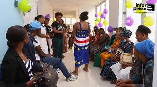    Saúde mental materna: Campanha Maio Furta-Cor alerta para depressão pós-parto em Cabo Verde