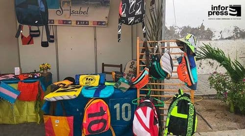 Boa Vista: Artesã recicla velas de windsurf para criar produtos de moda sustentável em Sal Rei