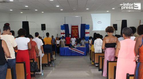 Boa Vista: Delegação da Educação assinala Mês do Professor com iniciativa "Mexe Mexe" e serenata