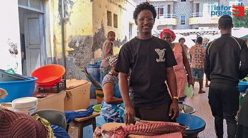 Santa Catrina: Jovem encontra na venda de peixe o sustento, dignidade e motivo de orgulho
