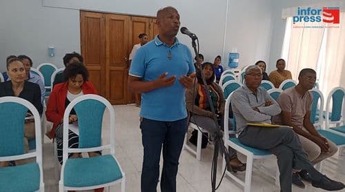 Ilha do Sal: Munícipes denunciam alegada discriminação dos taxistas no aeroporto Amílcar Cabral e em Santa Maria