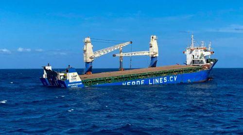 Naufrágio/Nhô Padre Benjamim: Biosfera apela à população a evitar consumir espécies mortas pelo combustível do navio