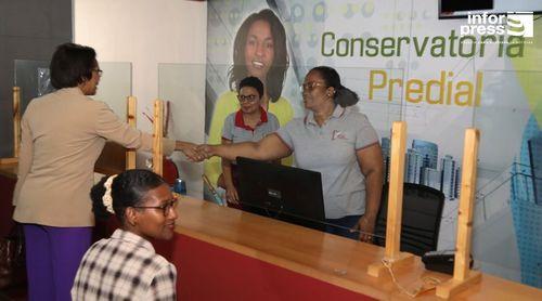 Greve dos trabalhadores dos Registos, Notariado e Identificação mantém-se após reunião sem acordo