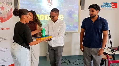 São Filipe: Nuías Silva destaca importância do investimento na formação tecnológica para futuro do município