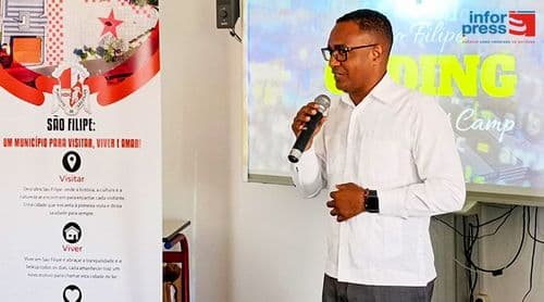 São Filipe: Presidente da câmara anuncia criação da Casa da Ciência na abertura da 3.ª edição do Coding Bootcamp