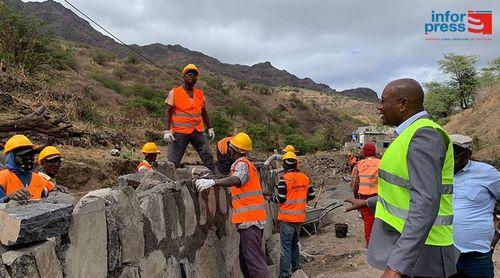 São Miguel: Conclusão da estrada asfaltada Igreja/Cutelo Gomes prevista entre Agosto e Setembro (c/áudio)