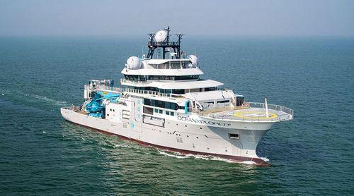 Ministro do Mar visita navio de investigação oceanográfico OceanXplorer