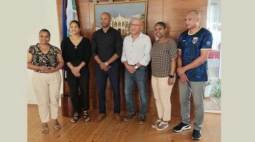 São Nicolau: Médico ortopedista atende mais de 70 pacientes em missão voluntária na Delegacia de Saúde 