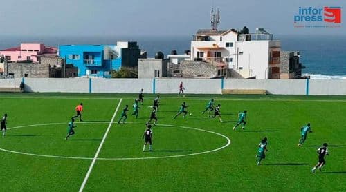 Futebol/Campeonato CV: Palmeira vence Santo Crucifixo por 3-0 e garante presença nas meias-finais