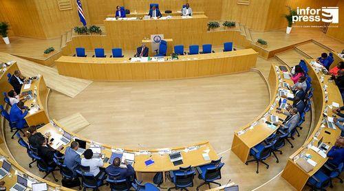 Parlamento: PAICV culpa Governo por incapacidade em faturar 61 mil contos em impostos na Alfândega da Praia