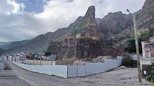 Santo Antão: Ministro critica ritmo das obras do Estádio Municipal do Paul