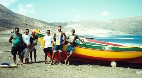 São Vicente: Pescadores de Salamansa pedem protecção divina com procissão de botes