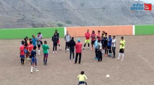 Porto Novo: Ausência de campo de futebol relvado no interior do município “já passa de uma vergonha” – dirigente desportivo