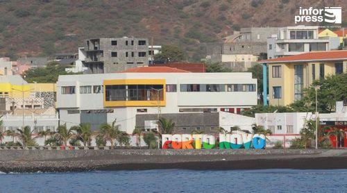 Porto Novo: Artistas Elji e Rednav no Rozer Color Party que promove os rosários de São João