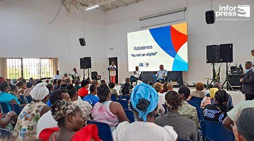 Santiago Norte: Governo apresenta às rabidantes a iniciativa “Nu Krê ser digital” para expandir os seus negócios