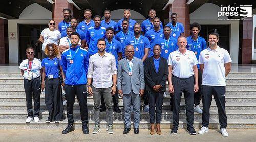 PM reforça apoio à selecção de andebol rumo ao Mundial e apela à união nacional