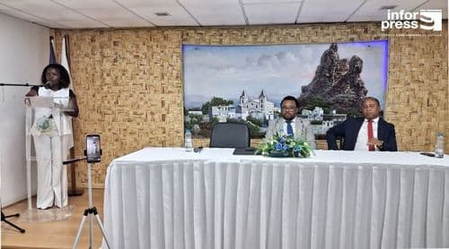 São Salvador do Mundo/21 Anos: Sessão solene marcada por elogios à governação e críticas da oposição 