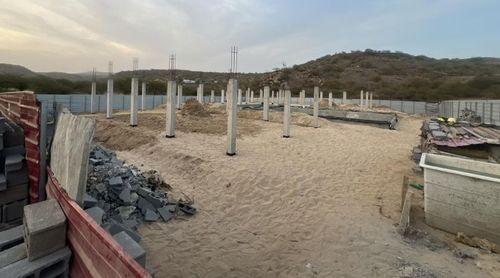ONG Lantuna pede demolição de obra na Praia de São Francisco devido a impactos ambientais