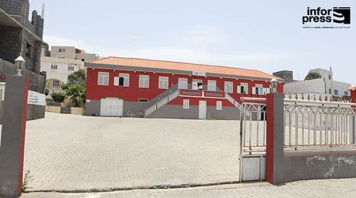 Side Image 1