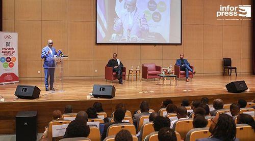 Governo anuncia apoio à Cantina Solidária e criação de programa de trabalho temporário universitário