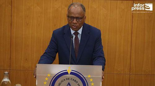 Parlamento: PM diz que medidas implementadas na educação foram “importantes” com “resultados visíveis”