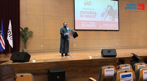 Professor diz que Uni-CV tem formado quadros aptos para servir o país com excelência