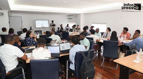 Workshop nacional defende educação financeira, cultura empreendedora e competências digitais desde a escola