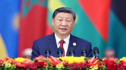 Presidente angolano convida Xi Jinping para os 50 anos da independência