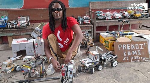Zé di Gina: Artesão que desafia sua condição física aproveita dom e transforma “lixo” em miniaturas de carros
