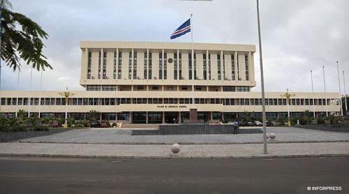 Deputados reúnem-se com alteração ao Código Eleitoral na agenda