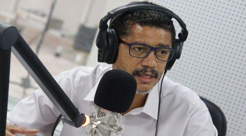 MpD acusa jornalista da RCV Carlos Santos de falta de isenção no “Café Central”