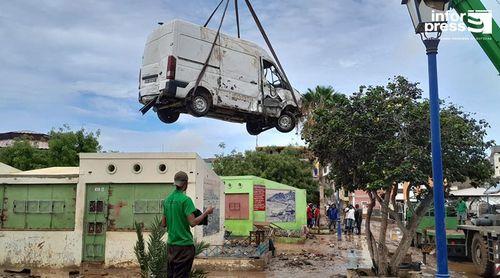 Erin/São Vicente: Governo autoriza mais de 22 mil contos para auxílio aos proprietários de veículos sinistrados