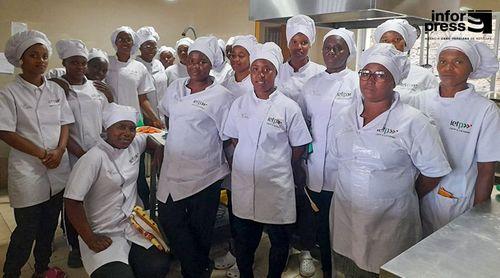 Santa Catarina: Mulheres do curso de culinária e pastelaria veem nesta área uma porta para a independência financeira
