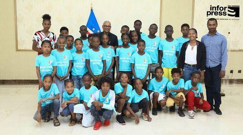 Associação Abraço de Alto da Glória leva mensagem de afecto e protecção infantil ao PR