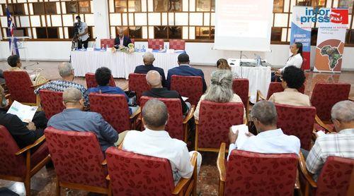 Cerca de 60% dos cabo-verdianos não confiam no Presidente da República nem no primeiro-ministro (corrigido)