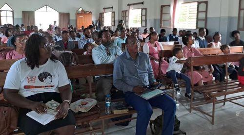 Igreja Adventista do distrito de Santa Cruz/Calheta alerta para os perigos do mundo digital