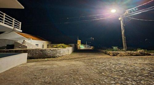 São Nicolau: Projeto “Um Emigrante, Uma Lâmpada” reforça iluminação pública em Estância Brás